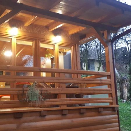Obiteljski Apartman Borovi Visoko Εξωτερικό φωτογραφία