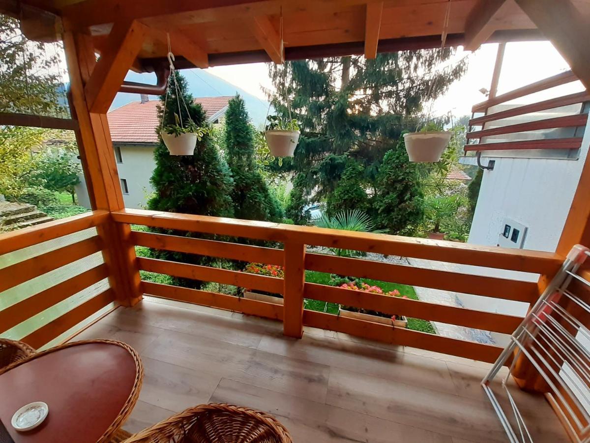 Obiteljski Apartman Borovi Visoko Εξωτερικό φωτογραφία