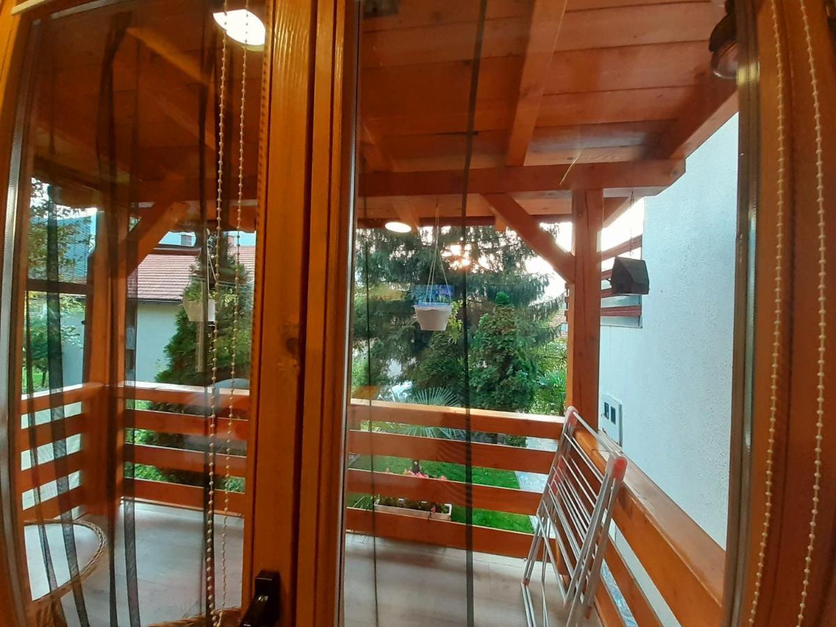 Obiteljski Apartman Borovi Visoko Εξωτερικό φωτογραφία
