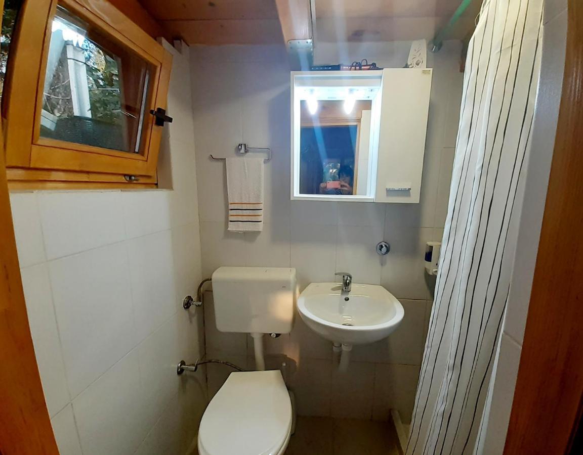 Obiteljski Apartman Borovi Visoko Εξωτερικό φωτογραφία