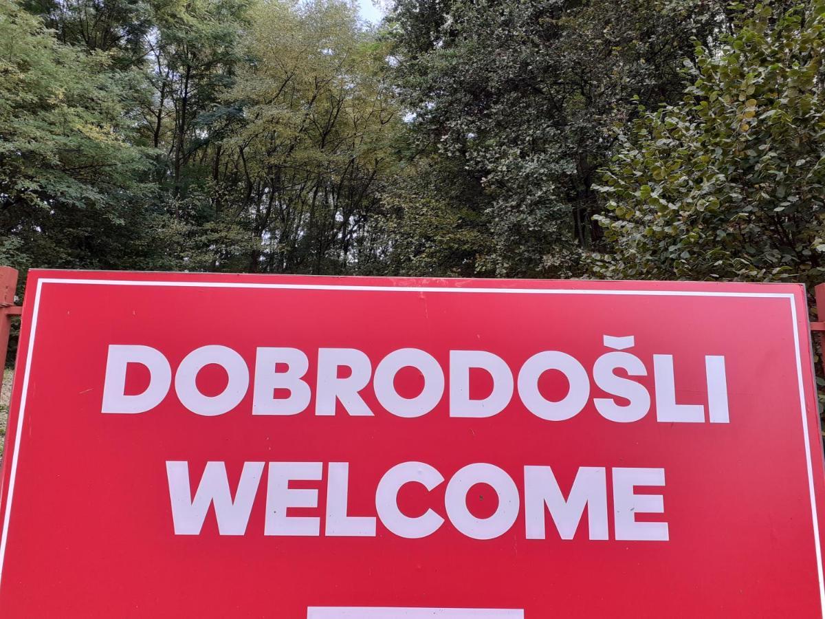 Obiteljski Apartman Borovi Visoko Εξωτερικό φωτογραφία