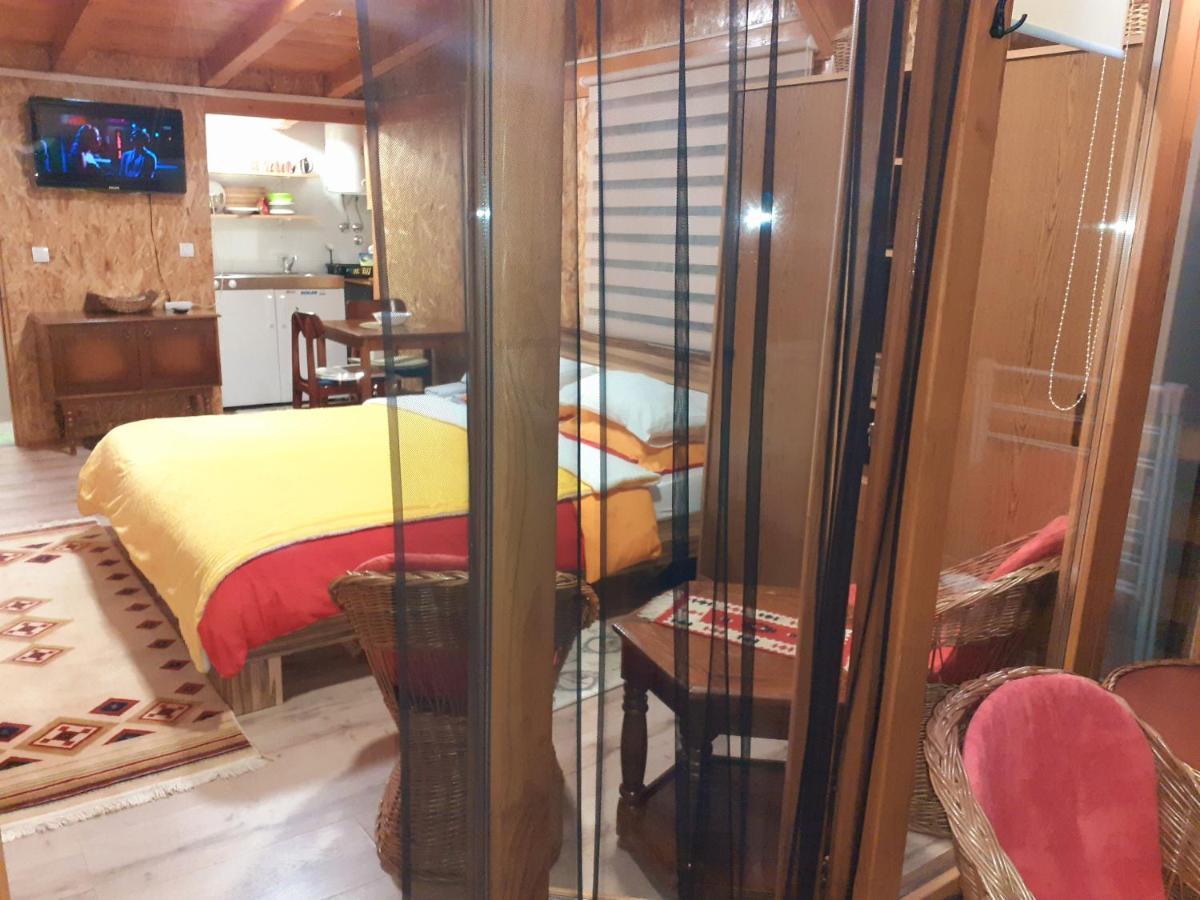 Obiteljski Apartman Borovi Visoko Εξωτερικό φωτογραφία