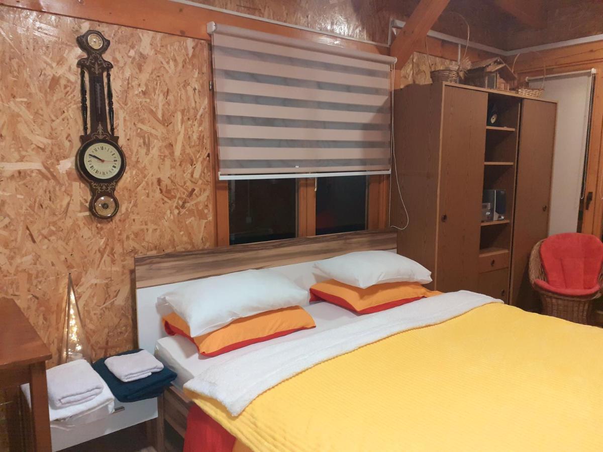 Obiteljski Apartman Borovi Visoko Εξωτερικό φωτογραφία