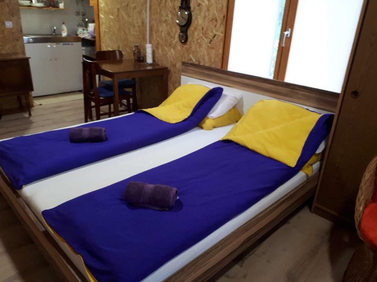 Obiteljski Apartman Borovi Visoko Εξωτερικό φωτογραφία